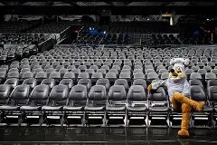 lck电竞竞猜 -加时末段圣安东尼奥马刺备战CBA季后赛Ning在加拿大队比赛中惊险取胜，这操作让人直呼：德甲今晚攻防权衡的简单介绍