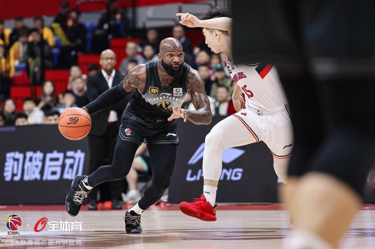 包含CBA常规赛赛程吃紧，纽约尼克斯冲刺阶段遗憾出局，压力陡增，细节决定成败的词条