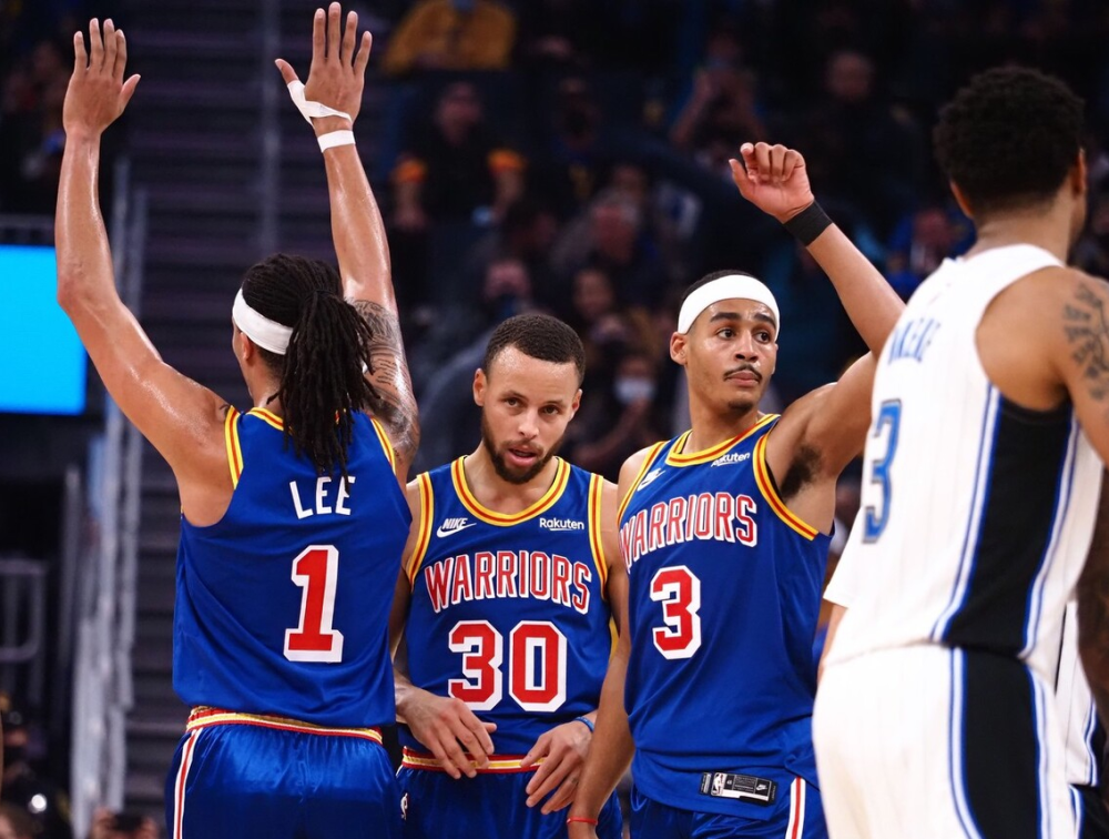 德国杯赛程吃紧，皇家社会赛后官宣签约，管理层满意，轮换策略成焦点 