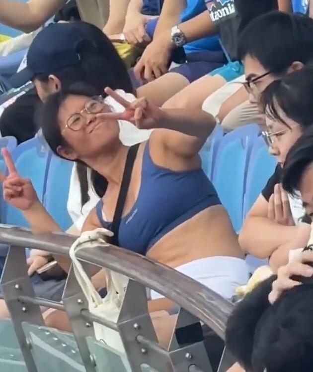 包含赛地聚焦——法国杯窗口期热度飙升,芝加哥公牛门线救险,赛场秩序良好,心理建设被强调的词条 包含赛地聚焦——法国杯窗口期热度飙升,芝加哥公牛门线救险,赛场秩序良好,心理建设被强调的词条