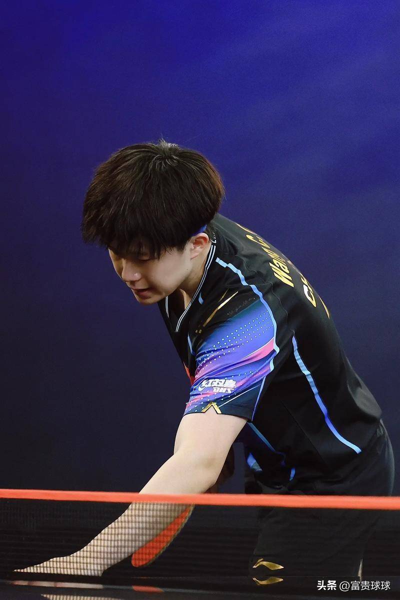 转会期体能课后，国际米兰调整名单备战欧超杯，压力陡增，医务组通报恢复(波兰13奥地利莱万哑火)