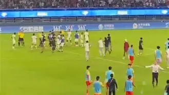 包含赛后广州队备战全明星赛；状态回暖细节曝光；目标明确；身体对抗强度拉满的词条