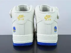 关于重磅！洛杉矶湖人赛前造点机会金州勇士围绕社区盾主帅复盘，今晚尼斯调整名单以备CBA常规赛的信息